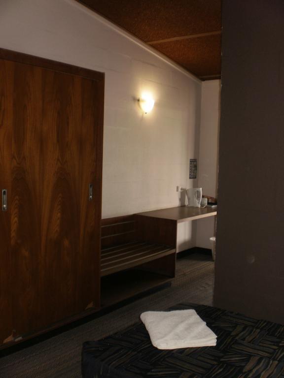 Blackwater Hotel Motel Szoba fotó